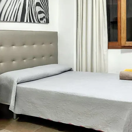 Appartement Charming In Arona, 22 Sqm - Garden View *